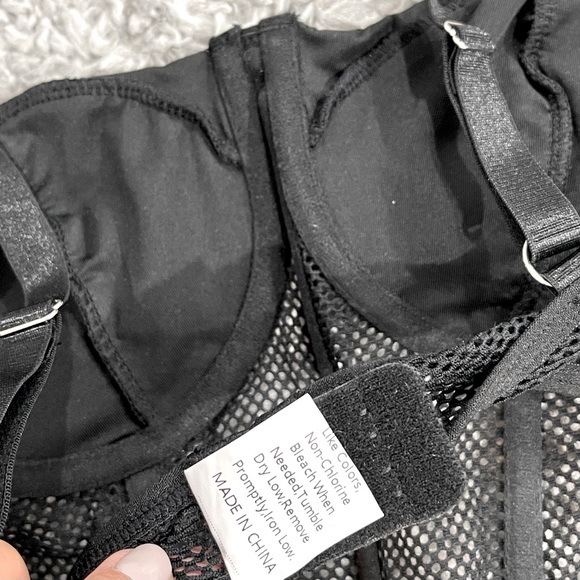 Sexy black top! - Picture 3 of 6